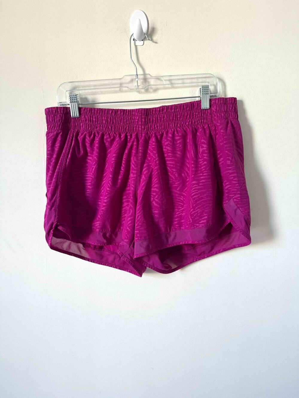 Athleta Running Athletic Workout Athleisure Shorts Fuchsia Pink Size Large